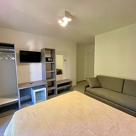 Matthew's Bed & Breakfast 4*